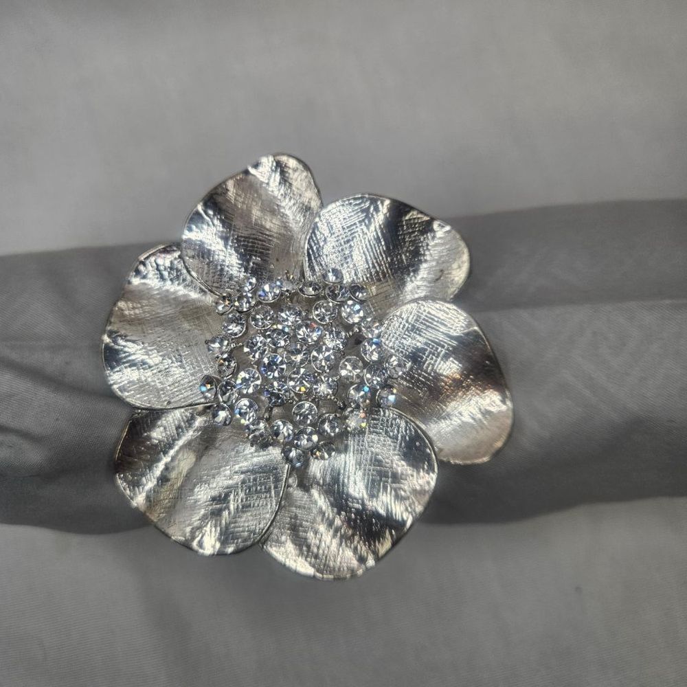 Silver Tone Flower with Rhinestone Center Spring Open Bangle GUC Sz 7 Clamper